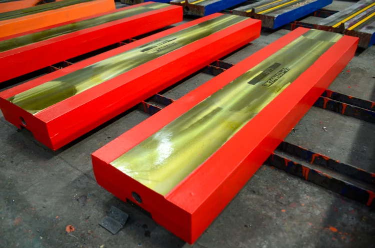 Lippmann Blow Bars